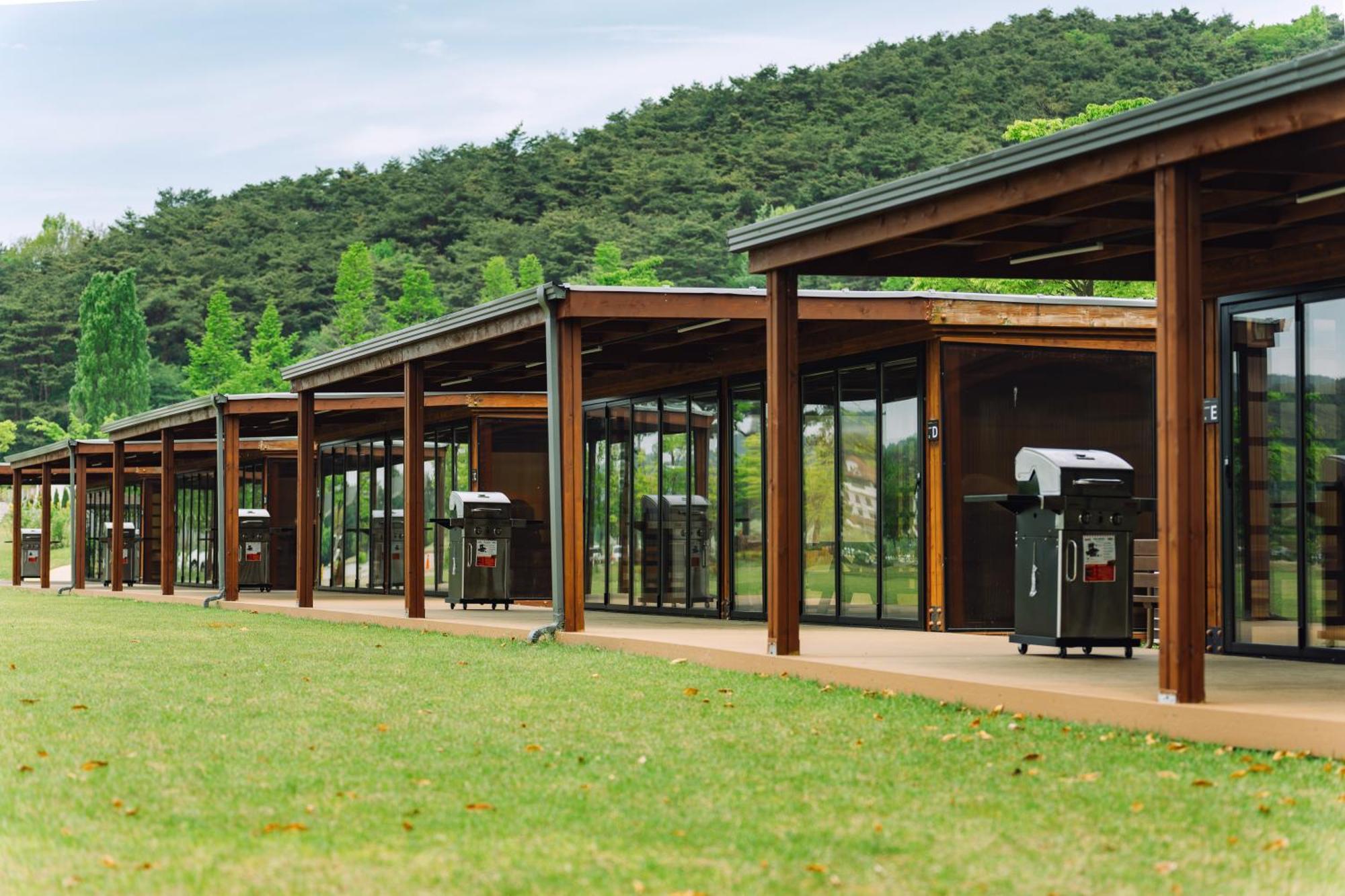 โรงแรมเดอะสวีทส์ นัมวอน Namwon ภายนอก รูปภาพ