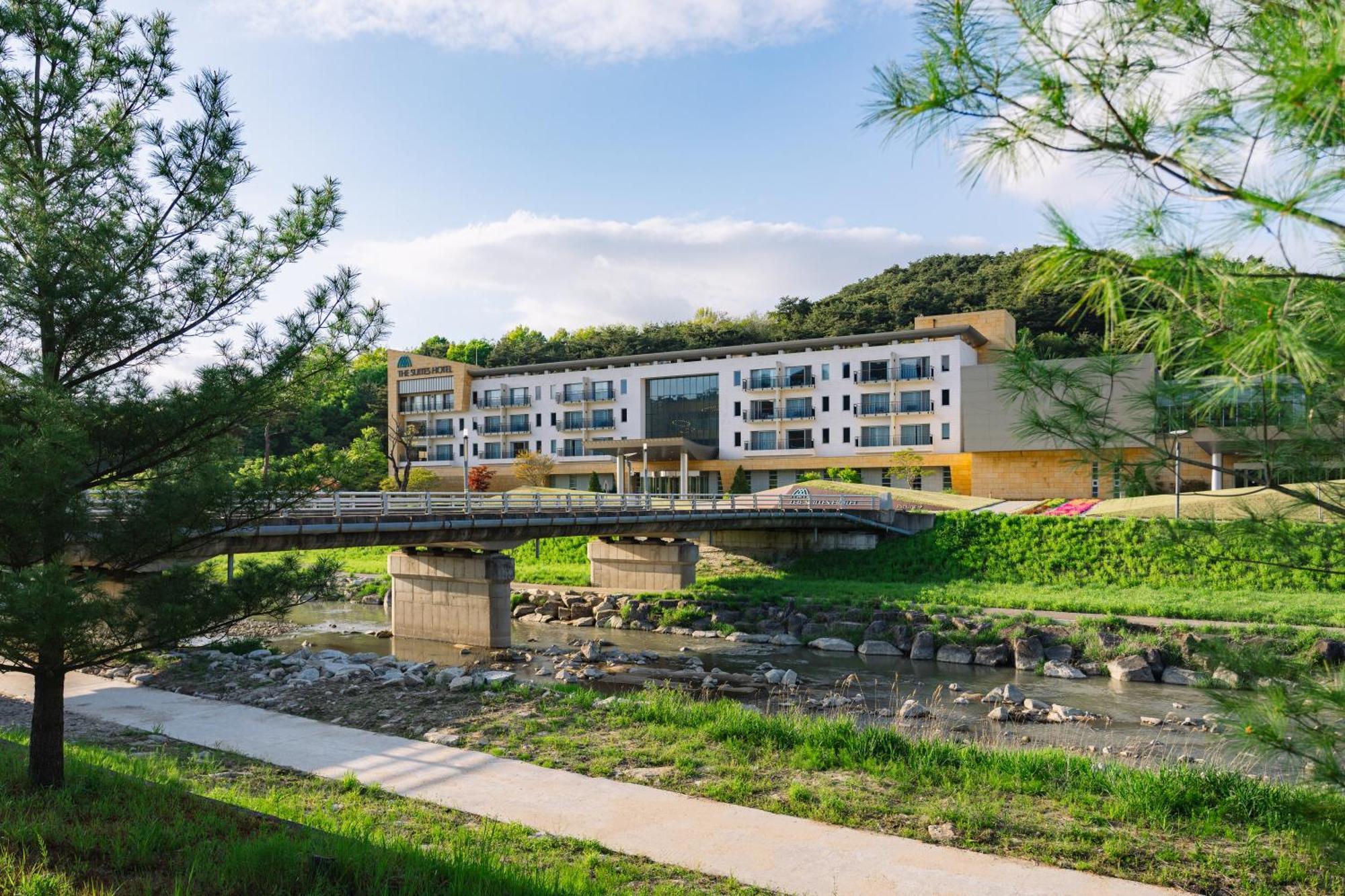 โรงแรมเดอะสวีทส์ นัมวอน Namwon ภายนอก รูปภาพ